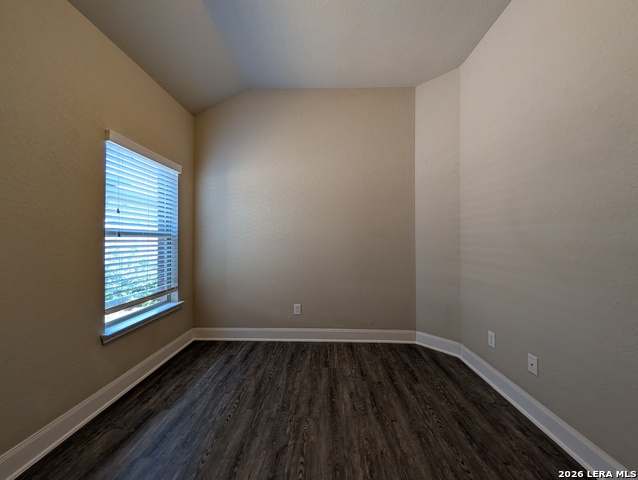 1211 Old Fm 306 Property Photo 17