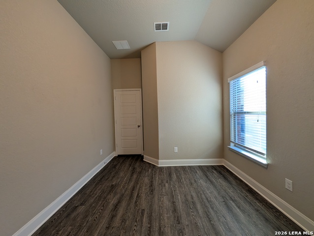 1209 Old Fm 306 Property Photo 15