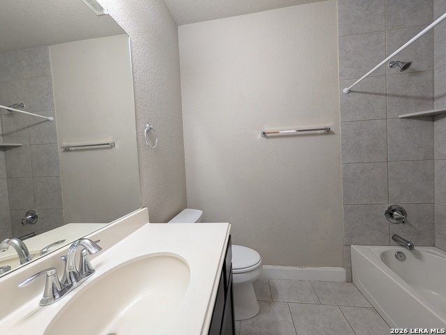 1209 Old Fm 306 Property Photo 16