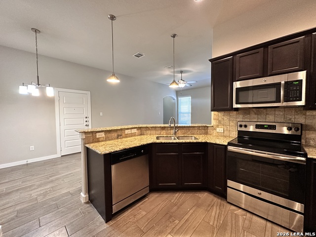 371 Creekside Curv Property Photo 9