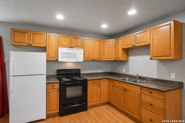 10207 E Us Highway 290 Property Photo 25