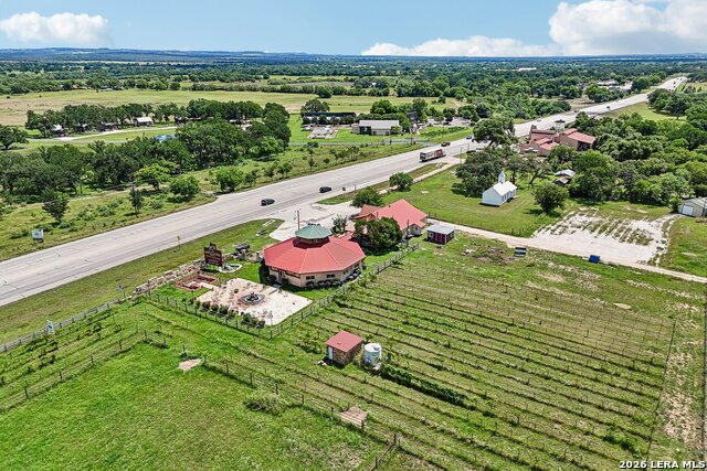 10207 E Us Highway 290 Property Photo 53