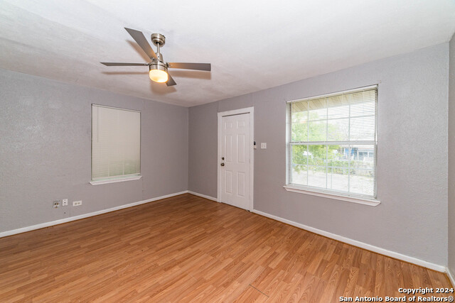 508 Bee St Property Photo 2