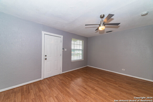 508 Bee St Property Photo 3