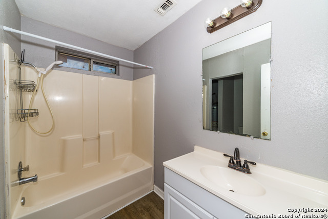 508 Bee St Property Photo 23