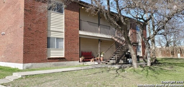 538 Dukeway Dr Property Photo 2