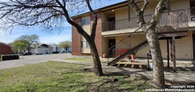 538 Dukeway Dr Property Photo 3