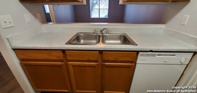 538 Dukeway Dr Property Photo 7