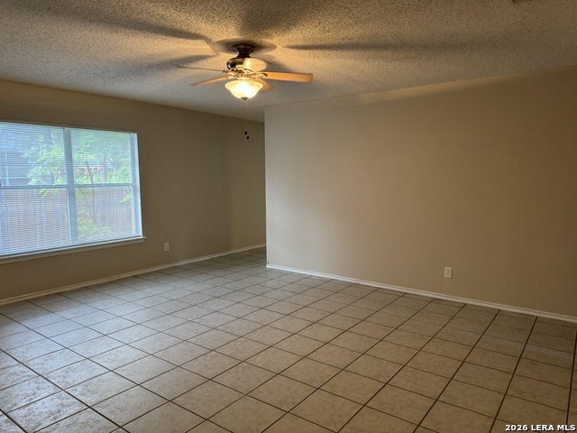 8003 Chestnut Manor Dr Property Photo 4