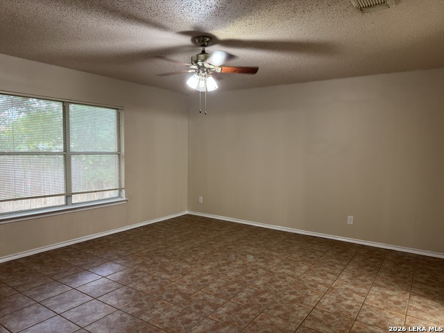 8003 Chestnut Manor Dr Property Photo 15