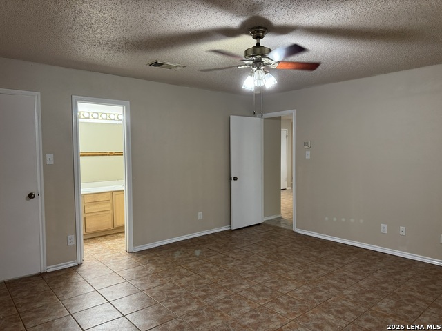 8003 Chestnut Manor Dr Property Photo 16