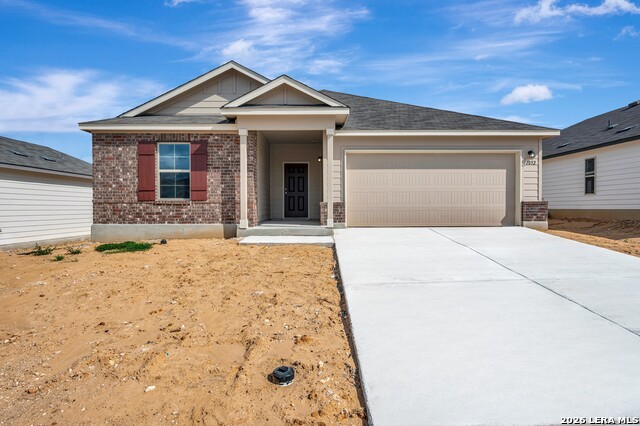 1032 Eagle Crossing Property Photo 1