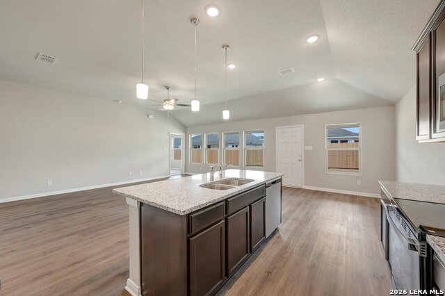 1032 Eagle Crossing Property Photo 6