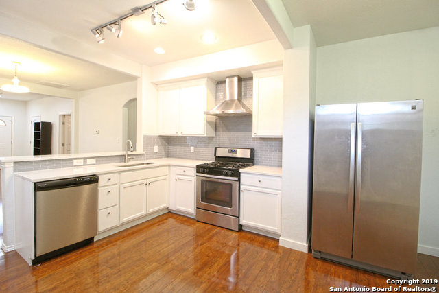 728 E Myrtle St Property Photo 2