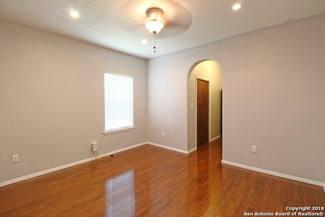 728 E Myrtle St Property Photo 5