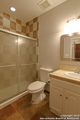 728 E Myrtle St Property Photo 6