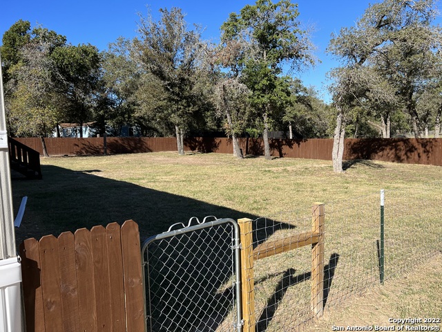 224 Oak View Dr Property Photo 2