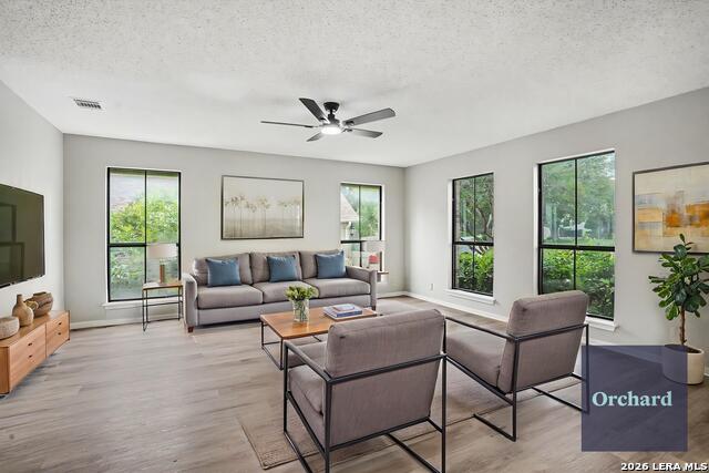 18030 Summer Knoll Dr Property Photo 5