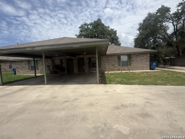 1207 & 1209 W Goodwin St Property Photo 20