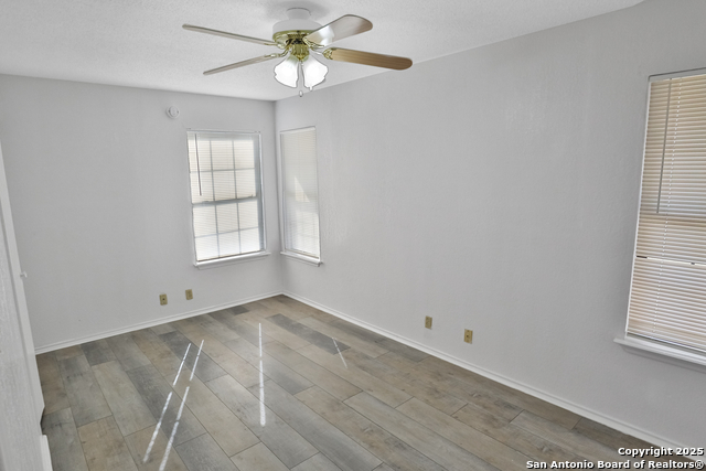 215 Birchwood Dr Property Photo 8