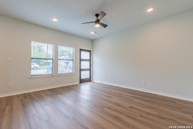 2346 Dakota St Property Photo 6