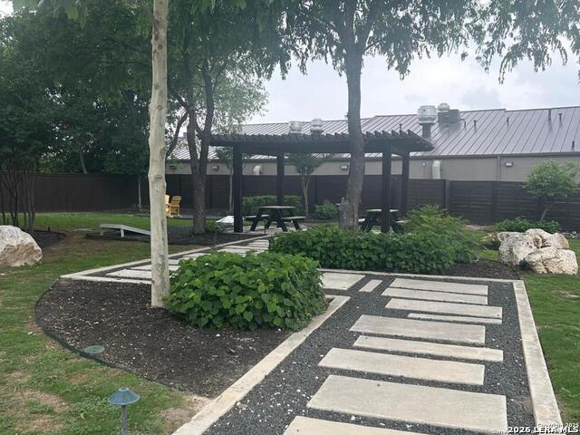 5843 Whitby Rd Property Photo 16