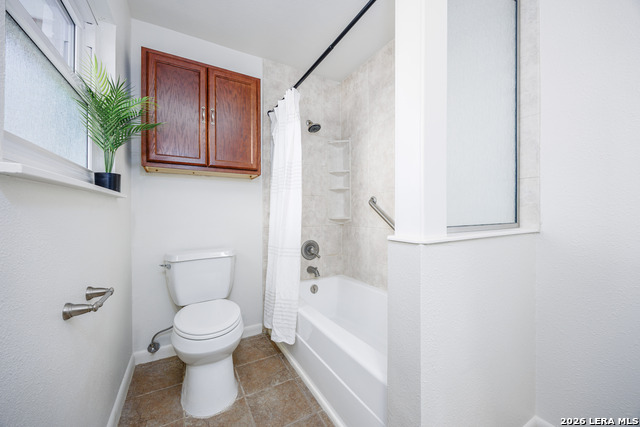4310 Judivan Property Photo 10