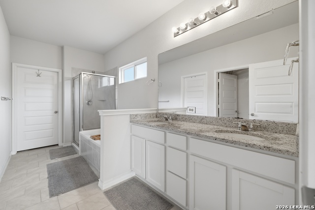 521 Amber Crk Property Photo 16