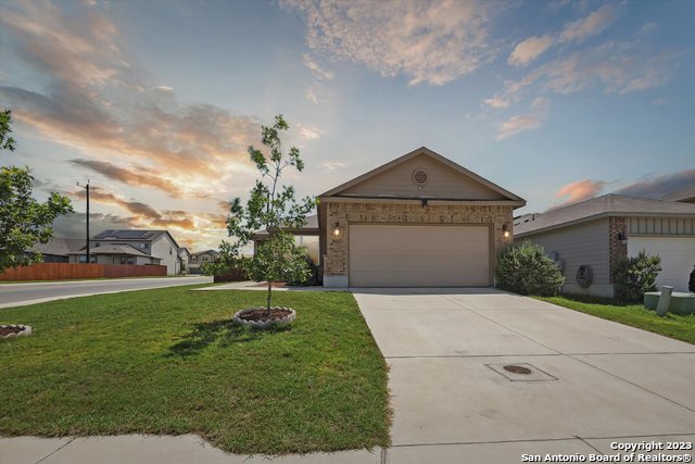 4522 HEATHERS CROSS Property Photo 1