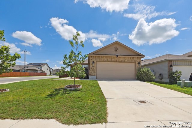 4522 Heathers Cross Property Photo 3