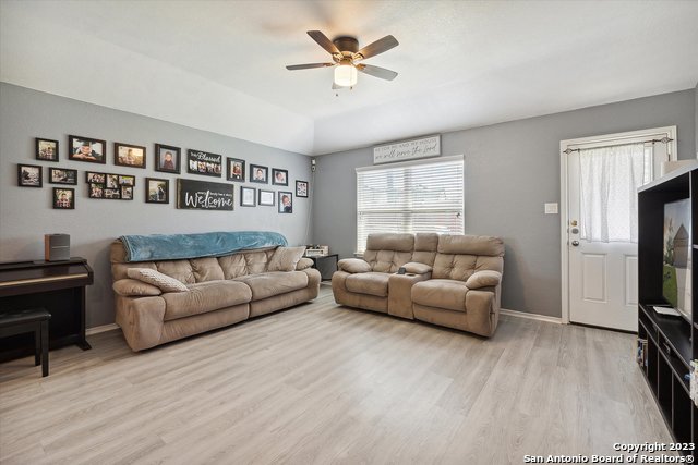 4522 Heathers Cross Property Photo 15