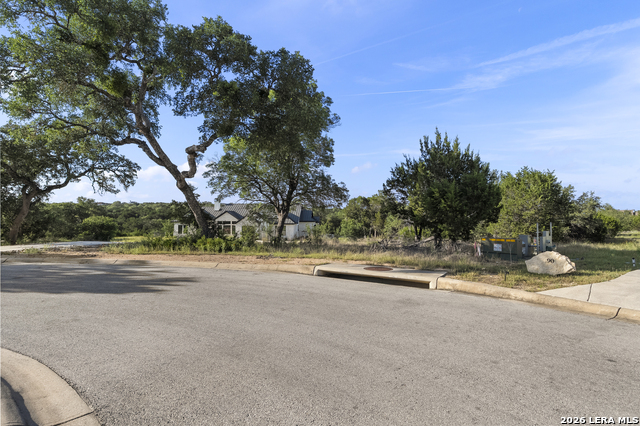 9 Ledgestone Trl Property Photo 3