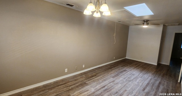 215 Eleanor Ave Property Photo 8