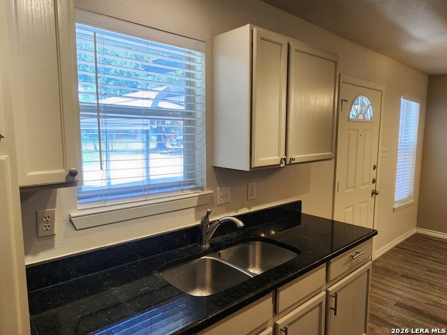 215 Eleanor Ave Property Photo 12