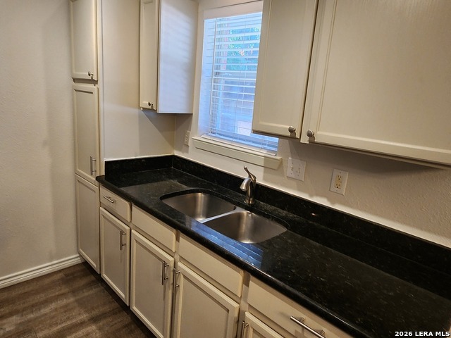 215 Eleanor Ave Property Photo 13
