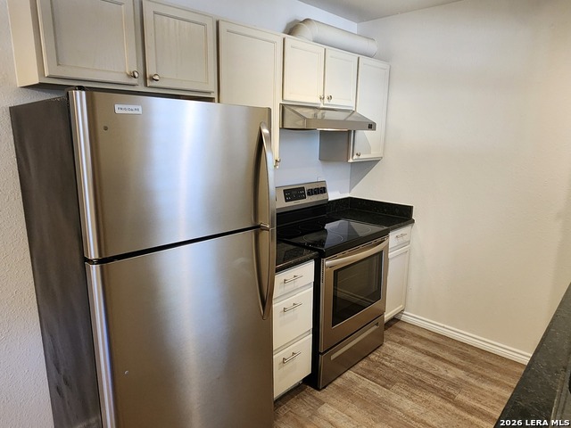215 Eleanor Ave Property Photo 14