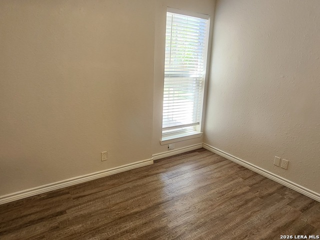 215 Eleanor Ave Property Photo 18