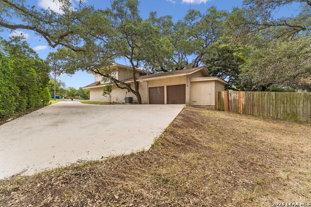 720 Indigo St Property Photo 5