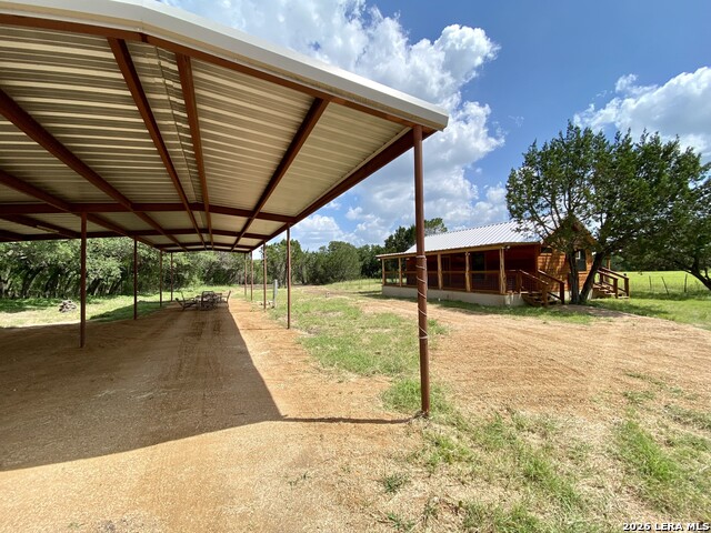 624 Deer Creek W Property Photo 18