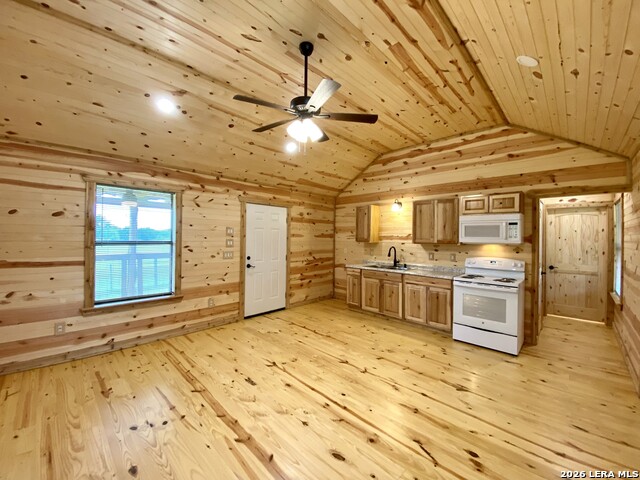 624 Deer Creek W Property Photo 26