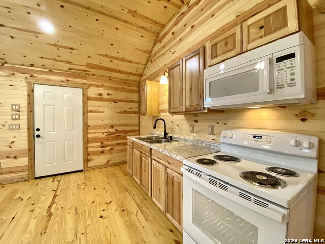 624 Deer Creek W Property Photo 29