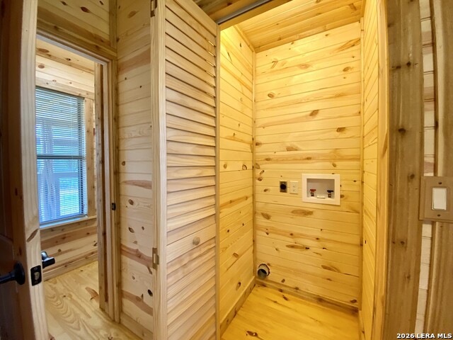 624 Deer Creek W Property Photo 37