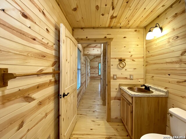 624 Deer Creek W Property Photo 42