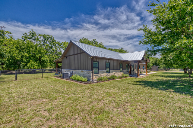 863 Flatrock Circle Property Photo 3