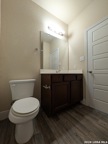 1243 Old Fm 306 Property Photo 17