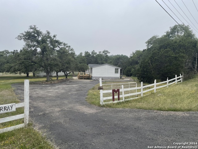 1061 Spring Branch Rd Property Photo 1