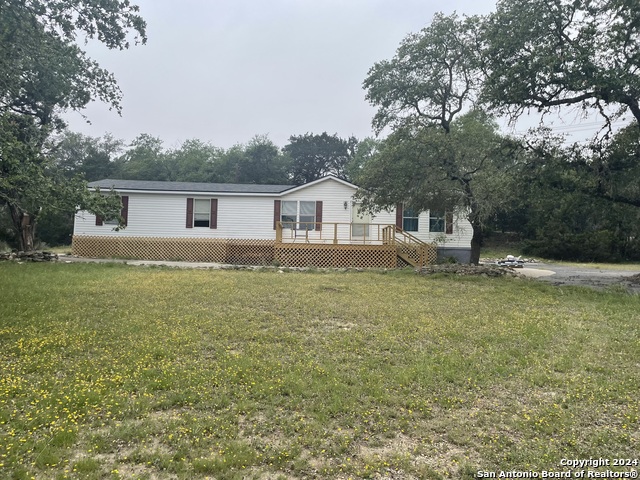 1061 Spring Branch Rd Property Photo 2