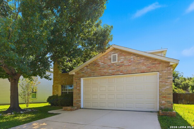 6114 Rolling Forest Dr Property Photo 3