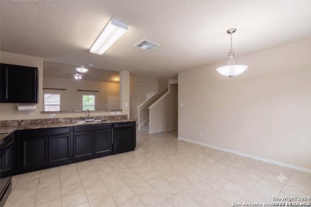1009 Sandwell Ct Property Photo 5