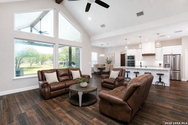 209 Gentle Breeze Property Photo 10